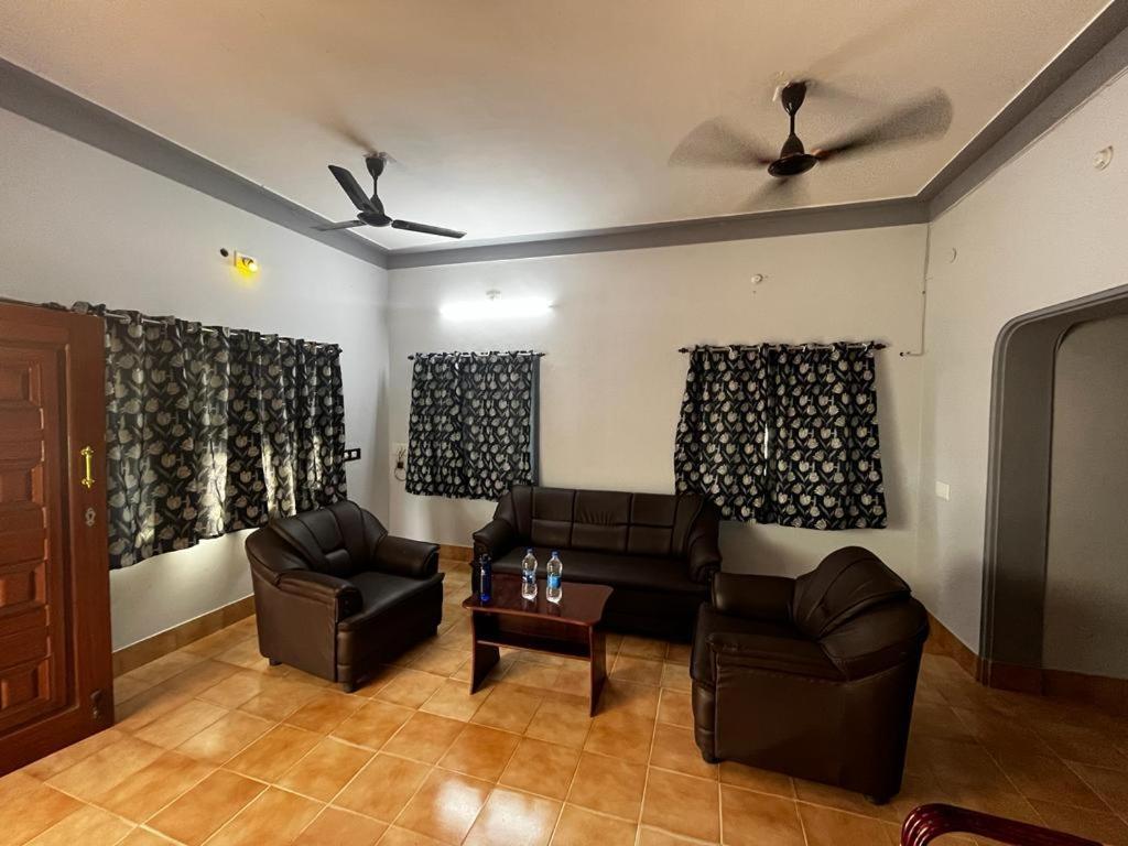 Madura Homestay - Gorgeous Home With 2Bhk 5 Minutes From Nh44 Madurai Dış mekan fotoğraf